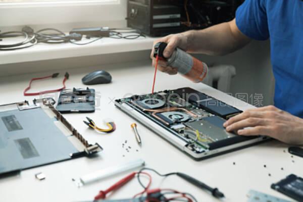 笔记本电脑清灰指南 专业维护延长设备寿命